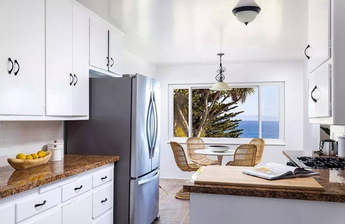 West Mesa House | *NEW LISTING* Ocean front beach house close beach access