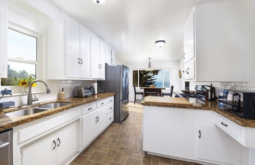 West Mesa House | *NEW LISTING* Ocean front beach house close beach access