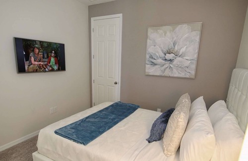 Four Corners House | New Listing! Solara Resort, 5mi to Disney & 15mi to Universal - IT4448