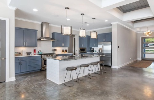 Kingsland House | New Listing | Special Pricing | Luxury Lake Homes