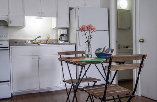 Johnston Terrace Apartment | New Listing! Thrifty & functional studio near AUS and downtown