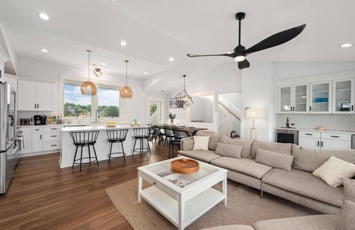 Corolla House | NEW LUX Soundfront, Pool, Elevator, Currituck Club, Currituck Club