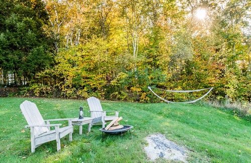 Bethel House | NEW! Luxe Lodge with Best Views, near Silver Lake + Woodstock