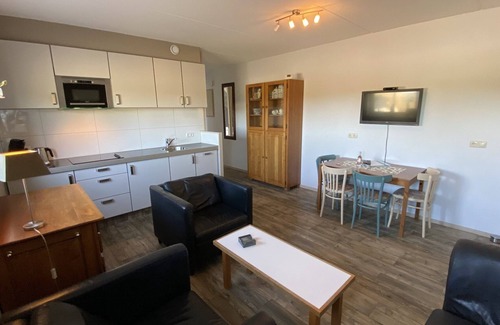 Serooskerke House | New! Luxurious four person holiday home in Serooskerke near Veerle in a quiet area.