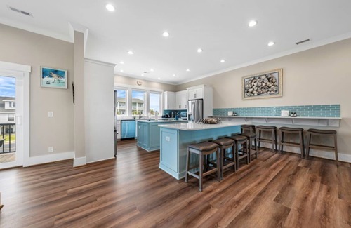 Supply House | New luxury beach front house steps from the ocean