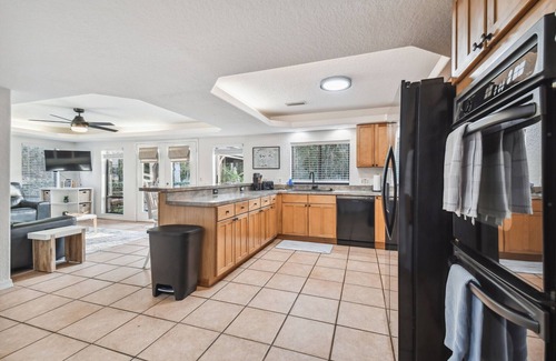 Weeki Wachee Gardens Ski Chalet | NEW! Manatee Cove Main House Star5Vacations