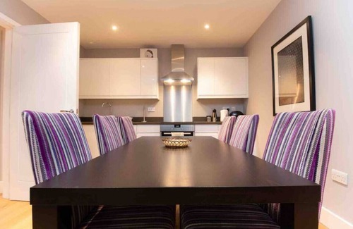 Fulham Broadway Condo | New modern 2 bedrooms 2 bathrooms flat in Fulham