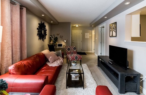 Jasper Place Condo | New & Modern 2 Bedroom Suite b/w Downtown & WEM