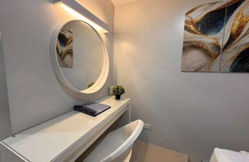 Bago Bantay Condo | New, modern and clean, family friendly condo