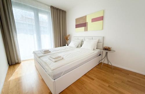 Zizkov Apartment | New Modern Apartment in Center with Terrace and Parking