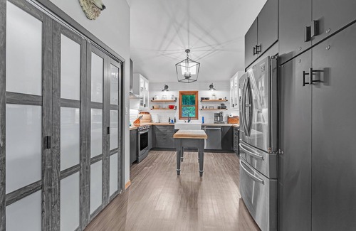 Old Timberline House | NEW! Modern Mountain Retreat Near Dolly Sods & Skiing