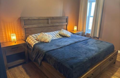 Historic Downtown Apartment | NEW Modern Private Entrance 2 BD Apt Minutes to NYC