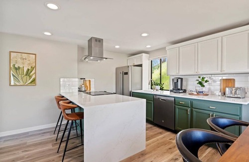 North End House | NEW! North End Boise Golden Treehouse π² π‘