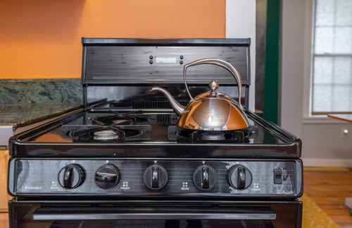 Salem Apartment | *New Omi's 1BR WitchHouse/DowntownSalem/HocusPocus