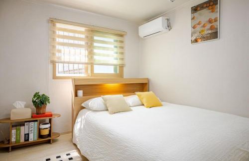 Seongsu Apartment | New Open 화이트우드 리트릿 성수