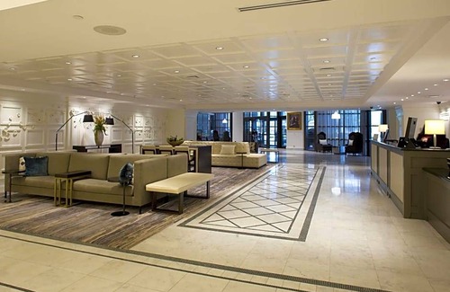 Metairie Hotel | New Orleans Marriott Metairie at Lakeway