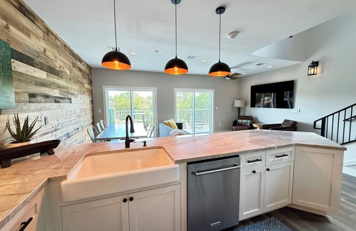 Gruene Condo | NEW Penthouse on the River-4 BR Corner Condo with Iconic Gruene Tower Views