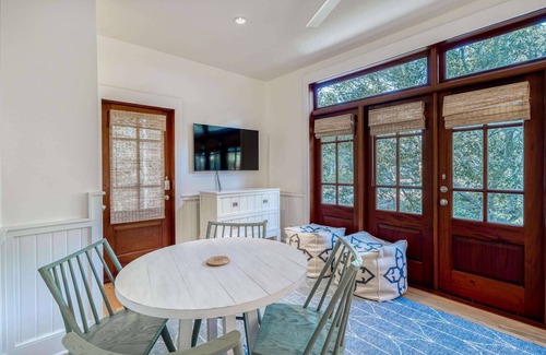 Seaside House | NEW! Pet Friendly, Across from Pool, 3 Min to Beach, FULL Carriage House