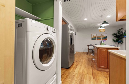 Royal Pines House | NEW! Pool, Sauna, Hot Tub, Fire Pit Games, Near Lake Julian + South of Asheville