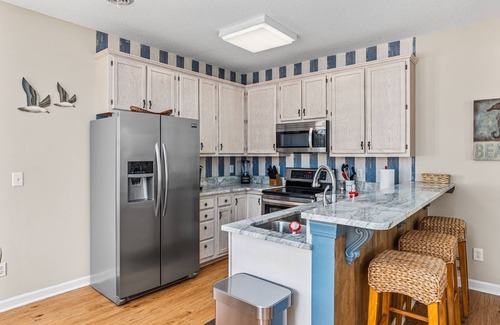 Surfside Beach House | NEW! Quick Walk to Beach, Private Pool, Fast Wifi!