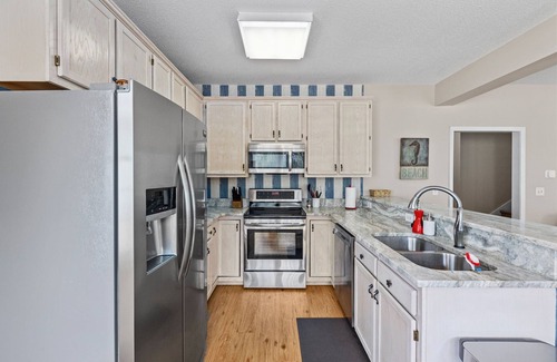 Surfside Beach House | NEW! Quick Walk to Beach, Private Pool, Fast Wifi!