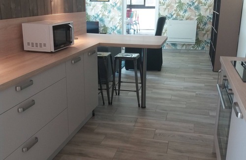 Sarlat-la-Caneda Apartment | New, quiet, air-conditioned apartment, 10 minutes walk from the historic center