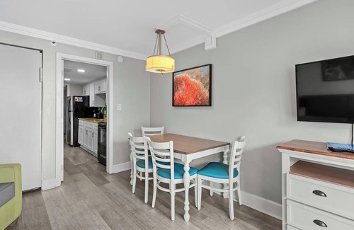 Myrtle Beach Condo | New Remodeled, Grand Cayman 662, Nice Decor,Pools!
