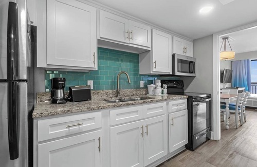 Myrtle Beach Condo | New Remodeled, Grand Cayman 662, Nice Decor,Pools!
