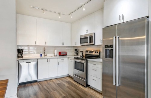 Central Business District Hotel | New Renovated Condo in the Heart of NOLA