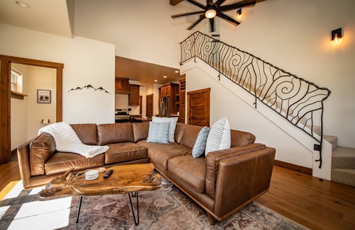 Pagosa Springs Cabin | New Rental! Walk to Downtown and Hot Springs, New Home, A/C, Tesla Charger!