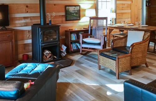 Grassy Creek Cabin | New River Cozy Cabin