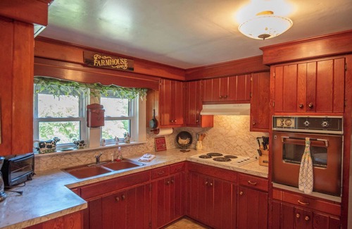 Crumpler Other | New River Farmhouse on the New River & Stocked Fishing Creek