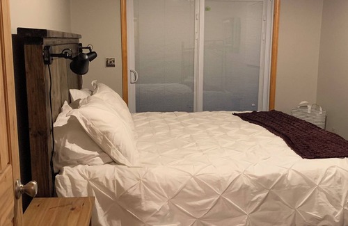 Crumpler Cabin | New River mountain cabin, sleeps 9