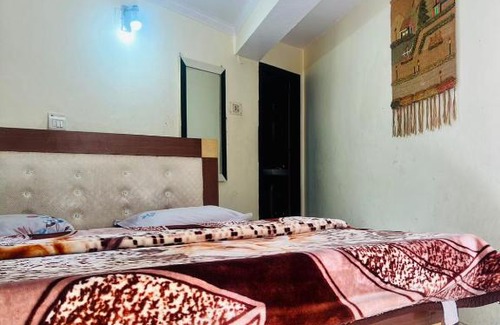 Mallital Hotel | new santej