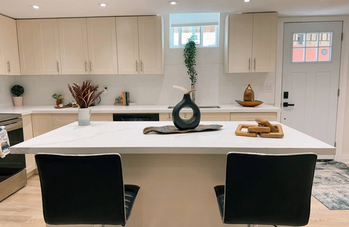 York Regional Municipality House | New Spacious Airy Newmarket Guesthome