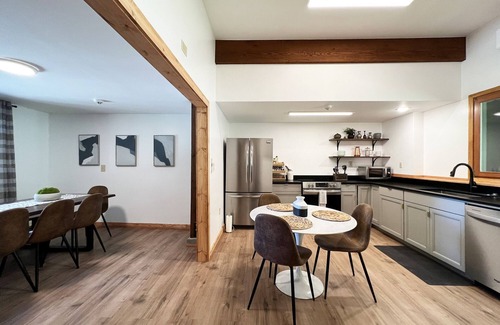 Whittier Ski Chalet | NEW! Spectacular Private Retreat - 4bed/4bath Chalet