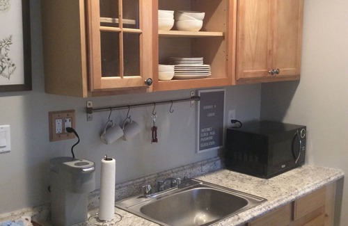 Luray Apartment | New studio conveniently located in town of Luray.