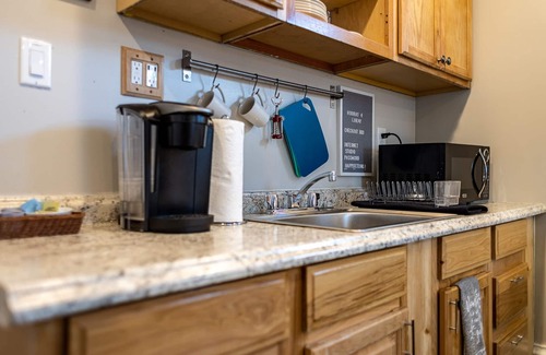 Luray Apartment | New studio conveniently located in town of Luray.