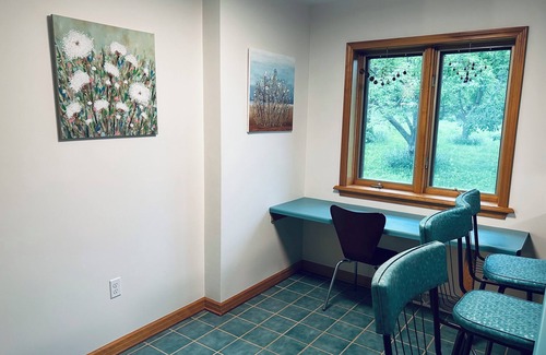 Dodgeville House | NEW Stunning views atop in the Driftless!n5 bedroom house on 4+ ac in Dodgeville