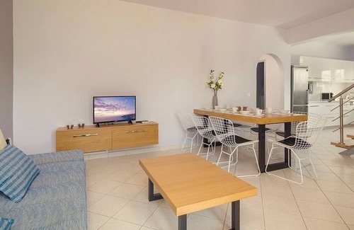 Kalpaki Villa | New Stylish Villa in a Quiet Location - Extensive Gardens, Private Pool and close to Sandy Beaches!