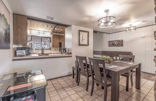 Summit Estates Apartment | New Summit Nest A| Slopes, Lake, Dogs, Village, AC