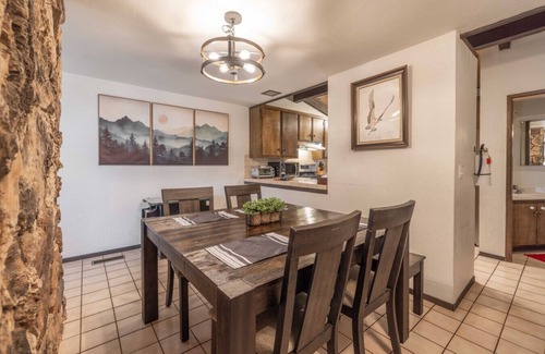 Summit Estates Apartment | New Summit Nest A| Slopes, Lake, Dogs, Village, AC