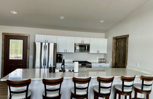 New Lisbon House | New! Sunset Lake Escape/Beach/Fire Pit/Deck/Toys