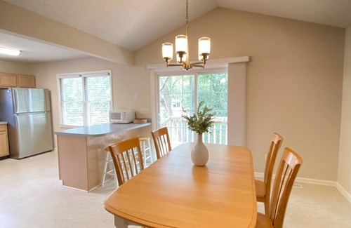 Tranquil Harbour House | New to VRBO - Island Mist, Oak Island .7 miles to beach