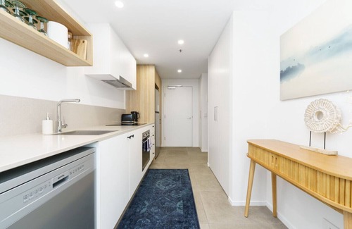 Belconnen Apartment | New to VRBO: Luxury 1BR Apt with Lake Views in Belconnen