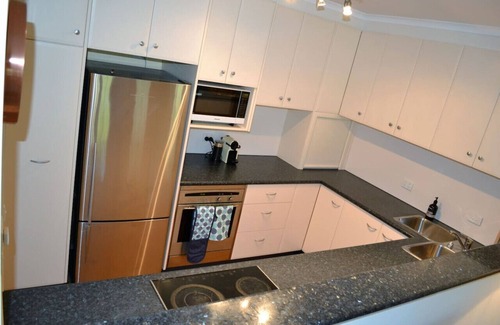 Reid Apartment | New to VRBO: Spacious 2BR APT Next to the City