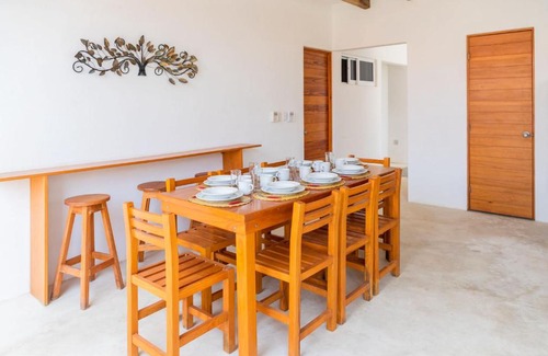 Emiliano Zapata Apartment | NEW Tropical Garden with Shared Pool plus BBQ and Beach 660 mts