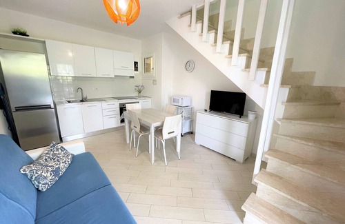 Viddalba Apartment | New two-story apartment in residence with shared pool, with parking space