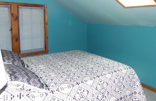 East Tawas Cabin | New Vacation rental Located on Lake Huron but it is view only/no swimming