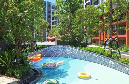 Khao Takiab Condo | NEW vibrant and festive 1-bedroom condo in the heart of Hua-Hin